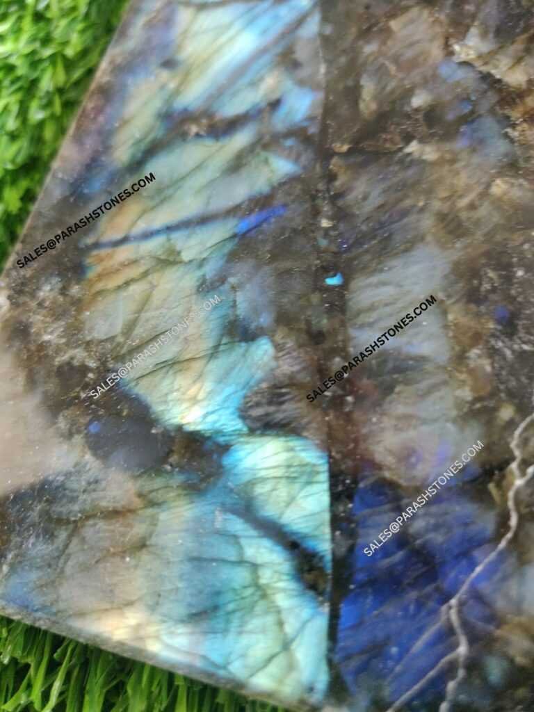 Labradorite slab zoom image
