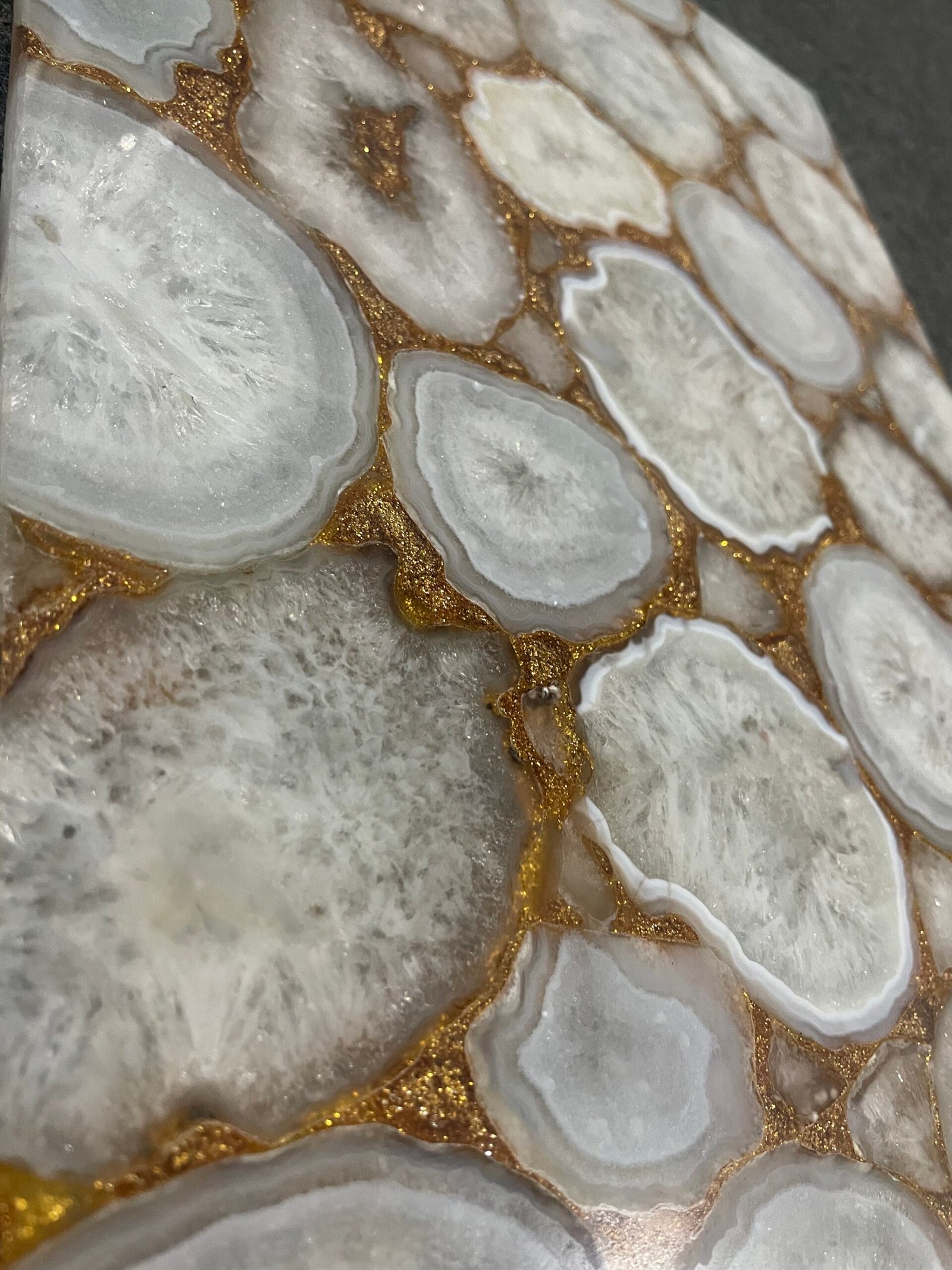white-agate-golden-foil-slab view